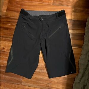 Specialized MTB Cycling Shorts – Men’s 32 – Black